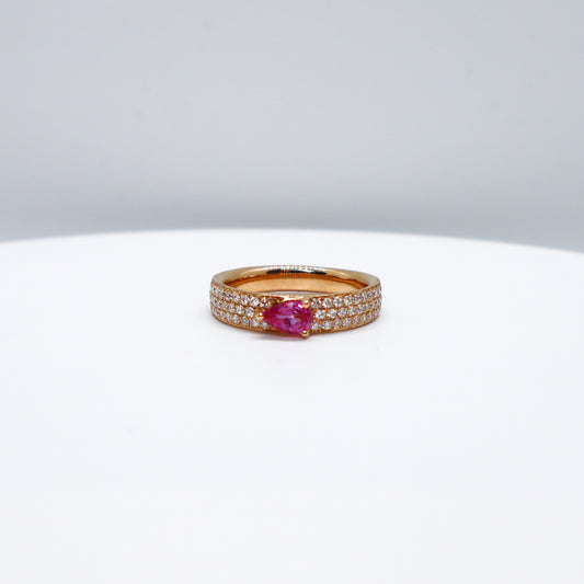 Anillo de Zafiro Rosa con Diamantes