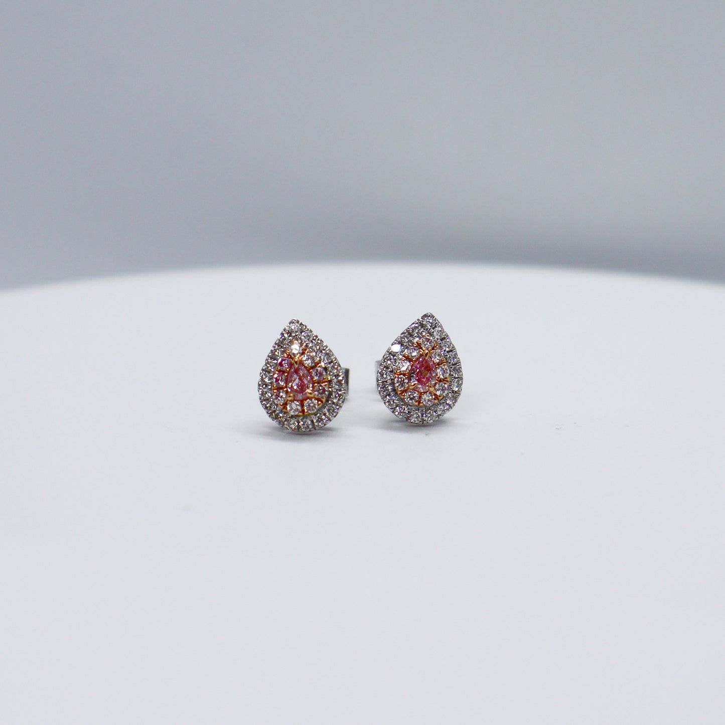 Aretes de Diamantes Rosas y Blancos