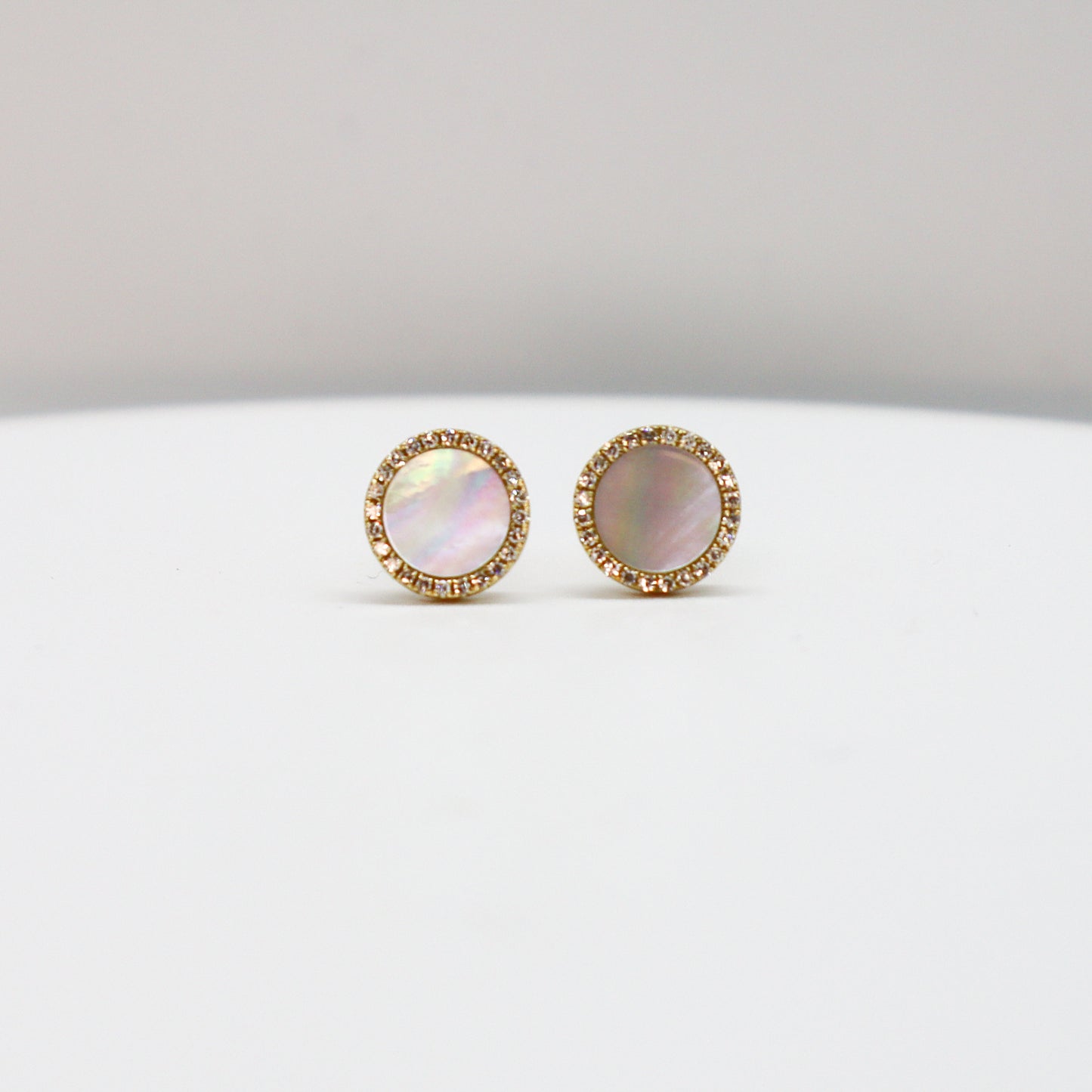 Aretes de Madre Perla con Diamantes